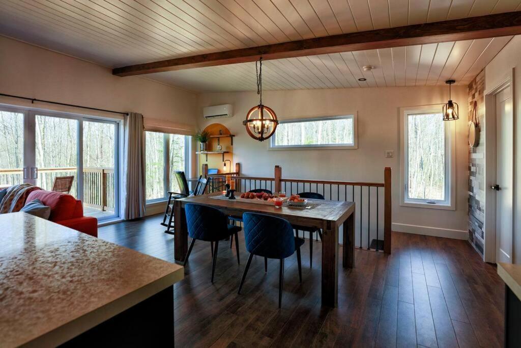 Chalet Woodpecker Lodge - Chaleureux Avec Foyer. Orford Luaran gambar